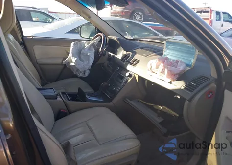 2013 Volvo Xc90 3.2 Platinum z USA, uszkodzony, nr VIN YV4952CZ5D1637879